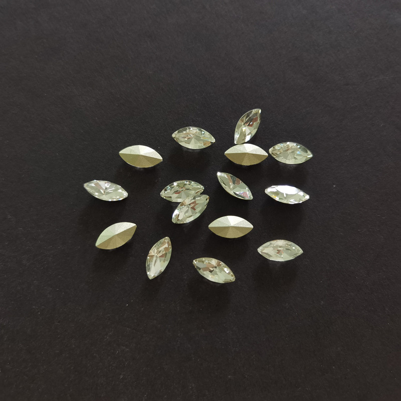 New Navette 10pcs Super Clear  - огляд і ціна Art Craft Horse
